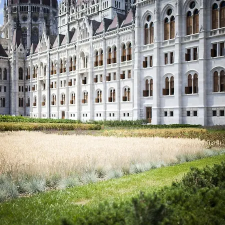 Splendid Aparthotel